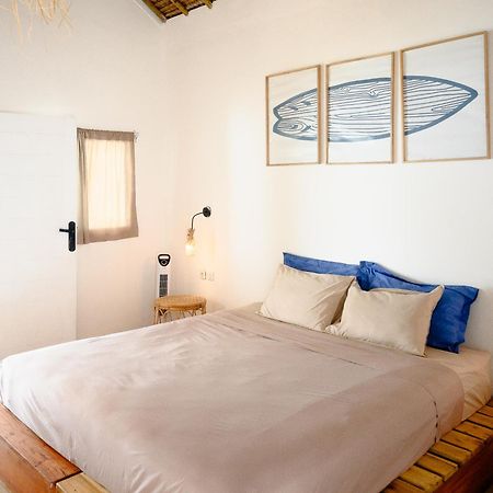 Готель Surf Shack Grupuk Bumbang Екстер'єр фото