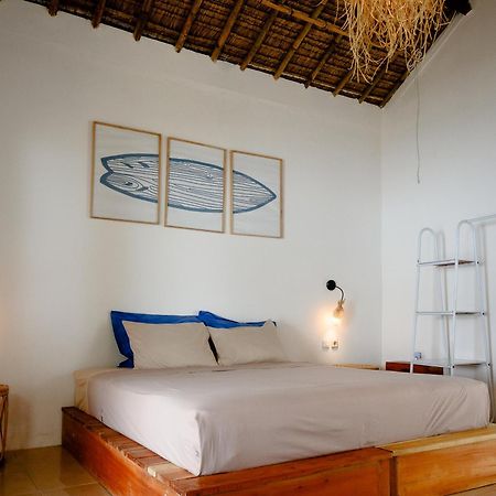 Готель Surf Shack Grupuk Bumbang Екстер'єр фото